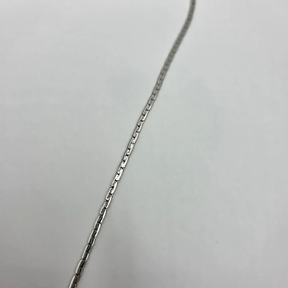 Avon Bow Ribbon Necklace Women OS Silver Good Vintage Sculptural Statement 16in